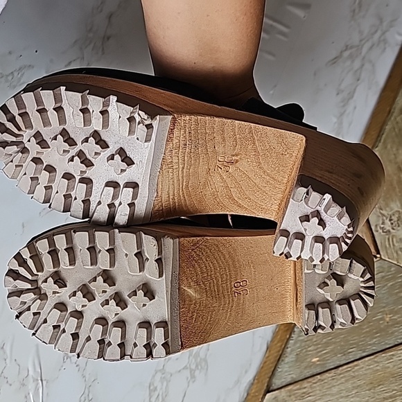 Mia Navy Blue Leather Clogs - Picture 7 of 11